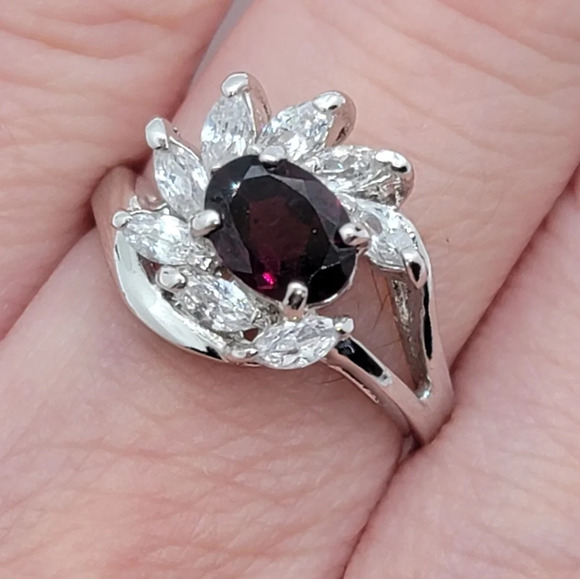 925 Sterling Silver White gold plated ring size 6 - Picture 1 of 4